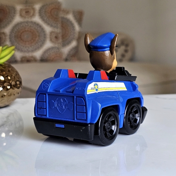 Spin Master Paw Patrol Rescue Racer Chase Dog Police Car Fixed Figure - Picture 9 of 11